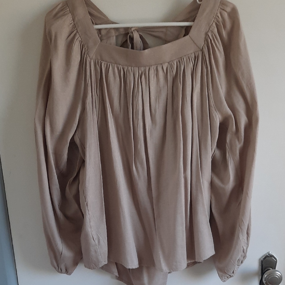 ANDREE BY UNIT Tan Smocked Long Sleeve Blouse